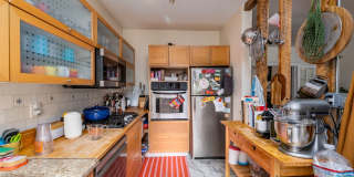 Oakenshawe 5-Bedroom, 2-Bathroom Home Close to Johns Hopkins Gallery 12