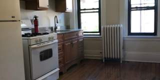 Charming 2 Bedroom-No Broker Fee Gallery 8