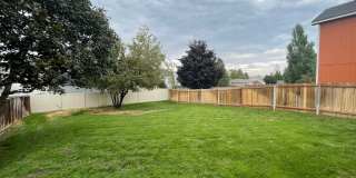 3-BedroomSouth Hill Two Story With Fenced Backyard Gallery 11