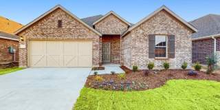 2700 Rambling Road Gallery 1