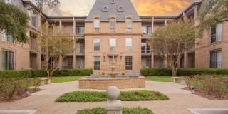Beautiful Townhome in Alamo Heights!! Gallery 1