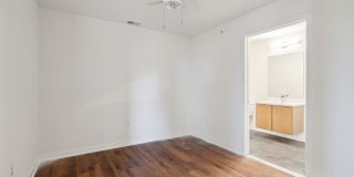 Graduate Pointe Gallery 149