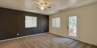 Spacious 2-Story 3-Bedroom Home in Crestline! Gallery 12