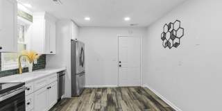 317 Ross Avenue Gallery 8