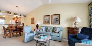 Peaceful pond 2BR/2BA condo in Naples, FL Gallery 1
