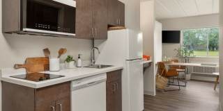 Furnished apartments with flexible lease terms and unbeatable building amenities. Gallery 1