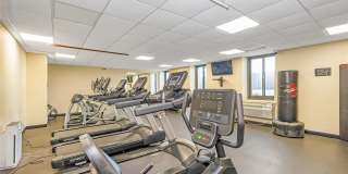 100 W Broadway Gallery 15