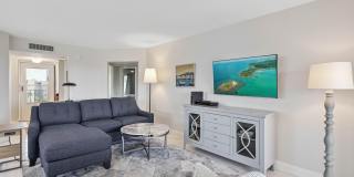 3661 Via Poinciana Gallery 6