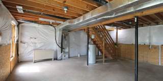 Available now! Home near downtown Gallery 22