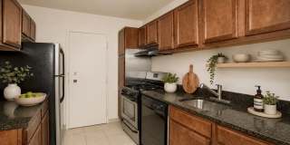 Cole Spring Plaza Apartments Gallery 6