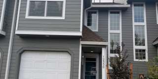 Bright & Spacious 2BR + Loft | Vaulted Ceilings, Fireplace & Deck! Bright & Spacious 2BR + Loft | Vaulted Ceilings, Fireplace & Deck! Gallery 1