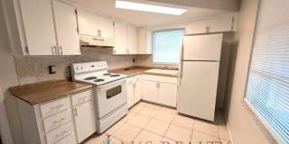 3/2, All tile floors, Large open floorplan!! Gallery 1