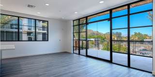 111 N Palm Canyon Dr Gallery 4
