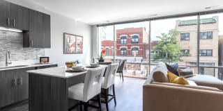 Luxe on Chicago Gallery 1