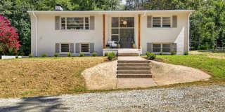 Beautifully renovated 4-bedroom, 3-bath home in Matthews Gallery 1