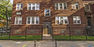 7249-53 S Blackstone Gallery 11