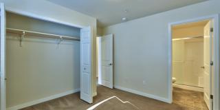 427 1st Ave N, 102 Gallery 15