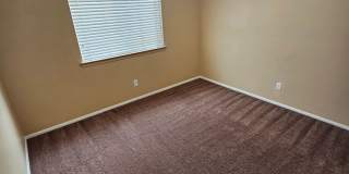 Spacious 6 bedroom , 3 bathroom home with downstairs bedroom and bath Gallery 19