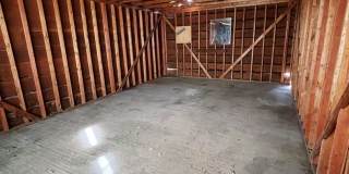 2 bedroom home in great neighborhood Gallery 17