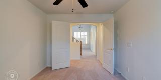Gorgeous 4 Bed 3 Bath 3 Car home in Peoria with community Pool Gallery 23