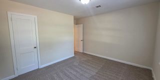Updated 2BR/1BA Home with a fenced back yard Gallery 12