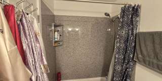 2 Bed, 1.5 Bath Townhome with Garage Near McKee Medical Center Gallery 9