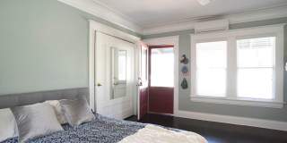 Charming Upper Floor 2 Bed / 1 Bath with Bonus Studio in a Prime Echo Park Location Gallery 6