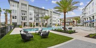 NOVEL Parkway Gallery 26