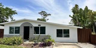 2814 SE Indian Street Gallery 1