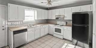 2463 Hampstead Drive Gallery 2