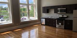 421 Brady St. #4 Gallery 1