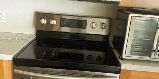 8821 Wiles Rd Gallery 7