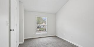 South Pointe Apartment Home Gallery 6