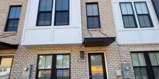 2 BR/2.5BA | Modern Townhome| 2-Car Garage + rooftop terrace Gallery 1