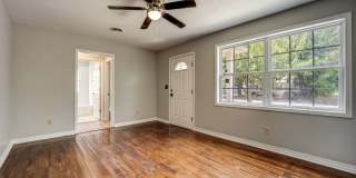 FREE MONTH RENT! Freshly Updated 3 Bedroom House Gallery 3