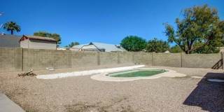 1208 E Wickieup Lane Gallery 19
