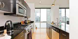 8 W Randolph Gallery 10