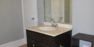 Huge Yard & Duck Pond Charm! Gallery 15