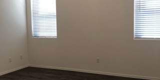 Great 3 Bedroom on Corner Lot - Granville Gallery 7