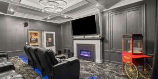 Lux Apartments Gallery 16