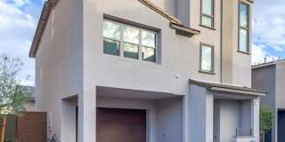 Tri-Level Three Bedroom Home with Spectacular City & Mountain Views Gallery 51