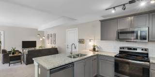 StateHouse Varsity - Student Housing Gallery 17