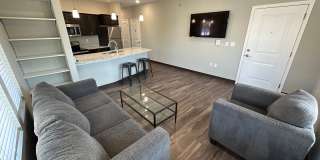 302 E Clark Gallery 8
