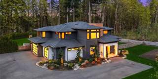 Contemporary Luxury Meets Exceptional Privacy in Woodinville Gallery 1