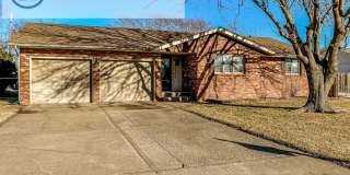 Beautiful 3 Bed 2 Bath Home with Two Car Garage Gallery 1