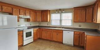 216 5th Street Gallery 1