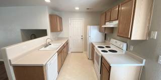 Beautiful South Lakewood Home with Updates, Space & Convenience! Available 8/10/2026 Gallery 7