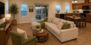 8773 W DAHLIA Drive Gallery 4