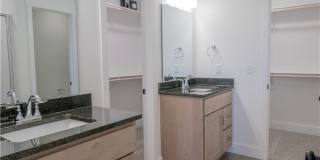 801 Lewis Street Gallery 14