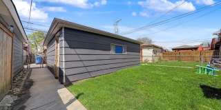 2206 N Kostner Avenue Gallery 14